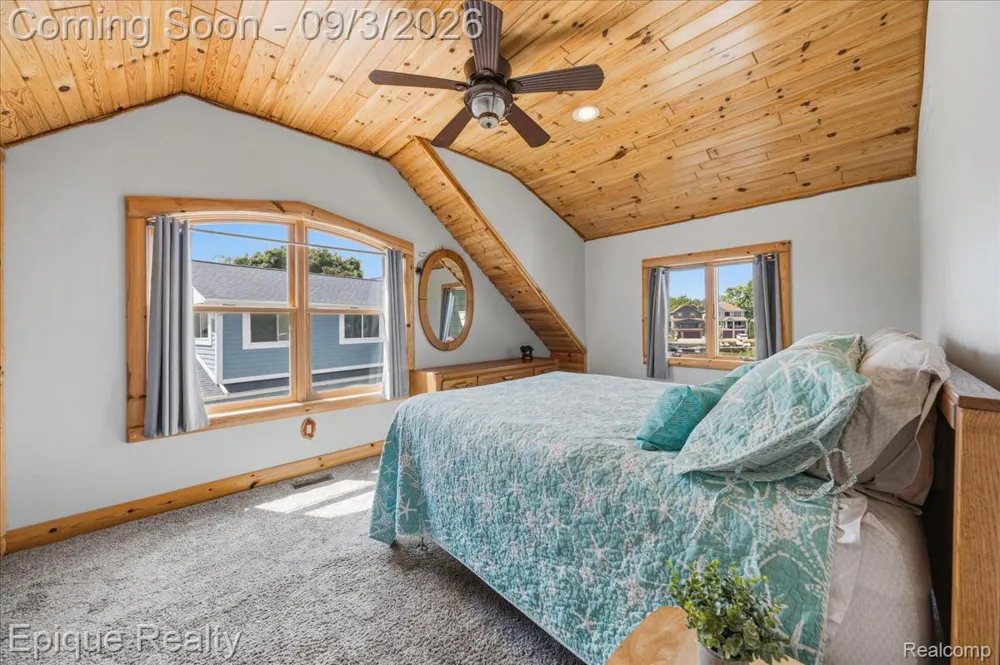51 Crescent Avenue Lake Orion Village, MI 48362