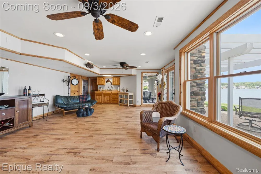 51 Crescent Avenue Lake Orion Village, MI 48362