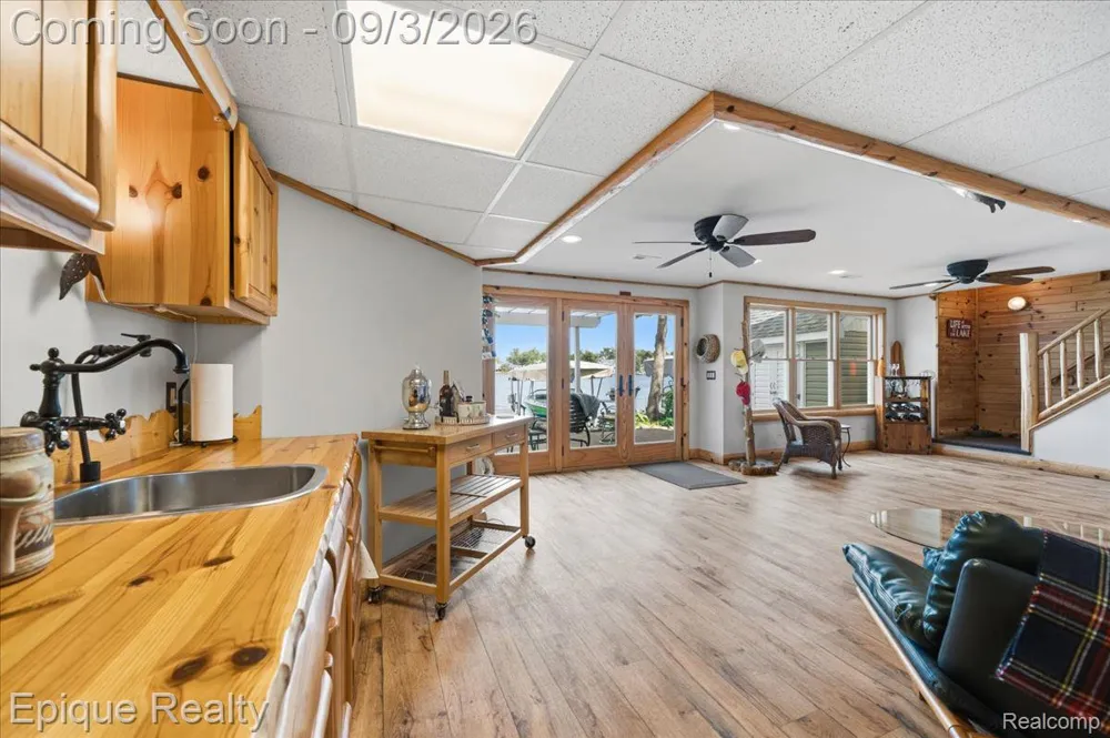 51 Crescent Avenue Lake Orion Village, MI 48362