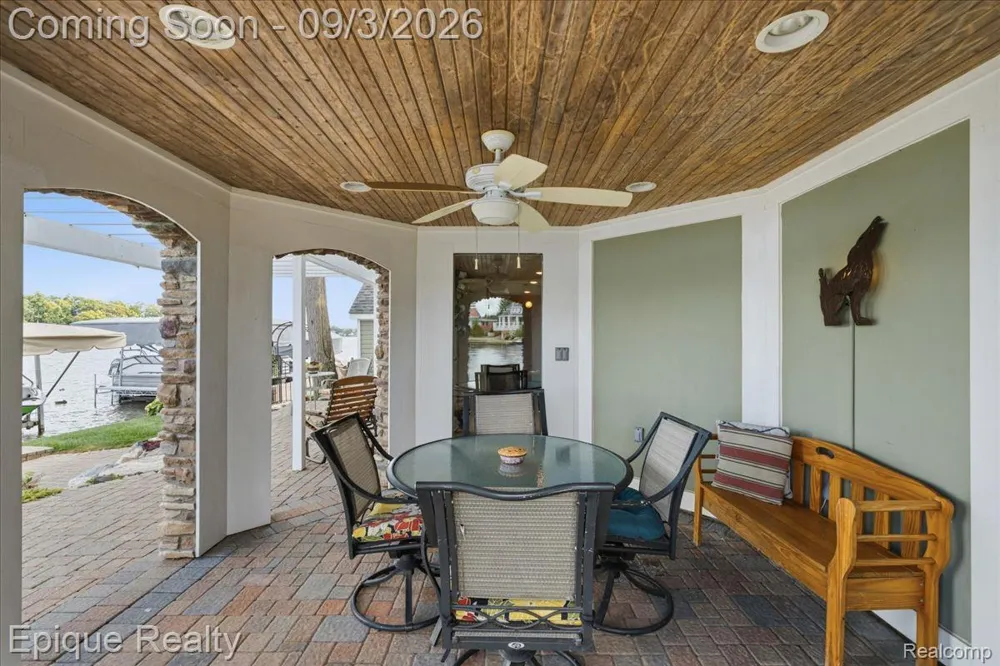 51 Crescent Avenue Lake Orion Village, MI 48362