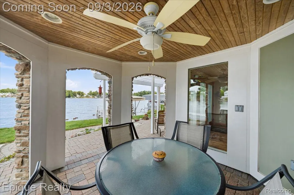 51 Crescent Avenue Lake Orion Village, MI 48362