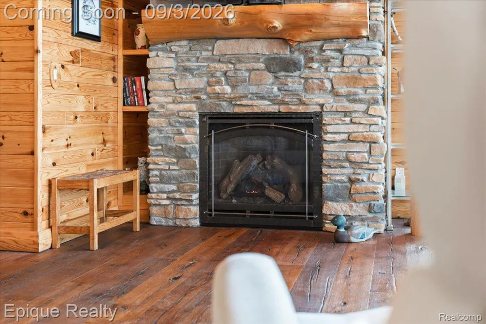 51 Crescent Avenue Lake Orion Village, MI 48362