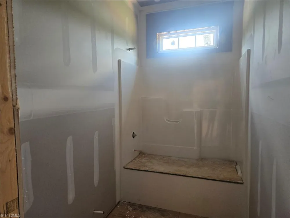 2850 Leonard Road Lexington, NC 27295