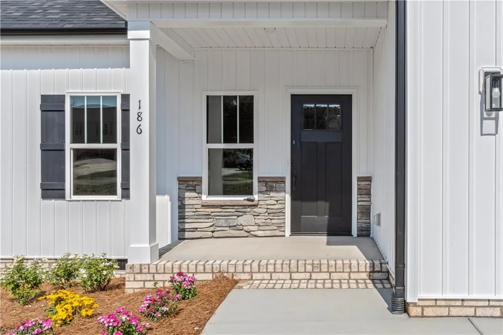2850 Leonard Road Lexington, NC 27295