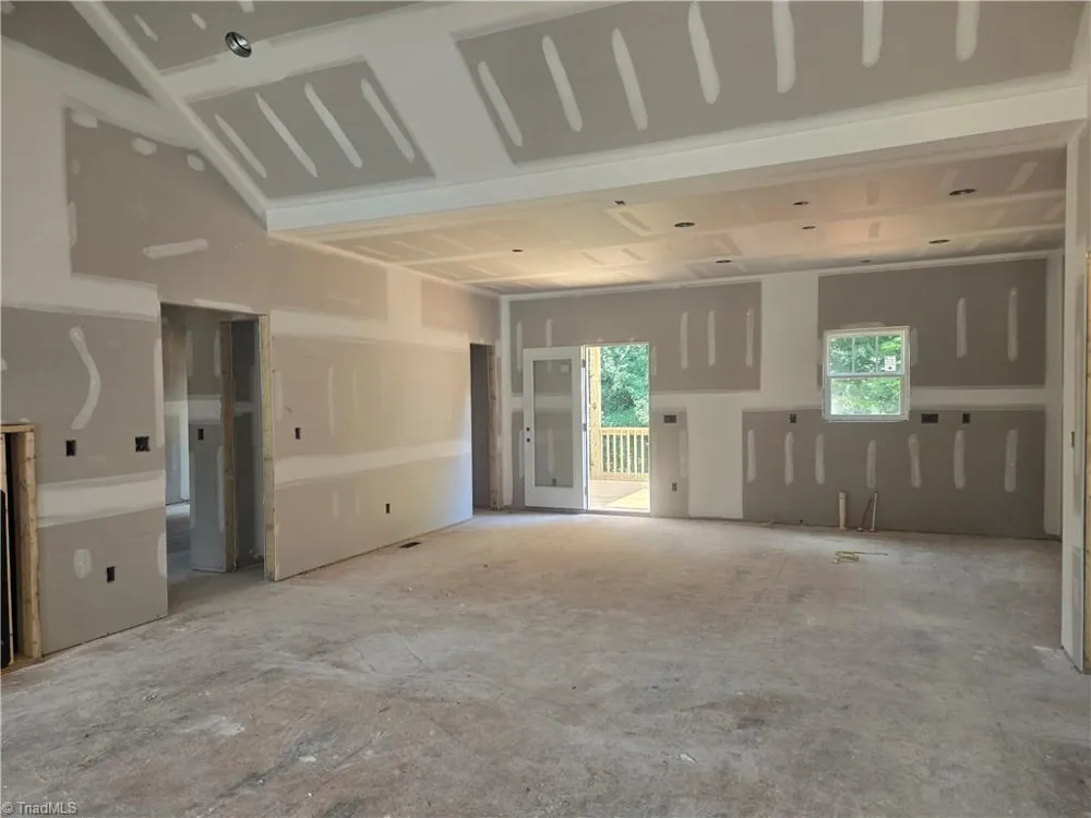2850 Leonard Road Lexington, NC 27295