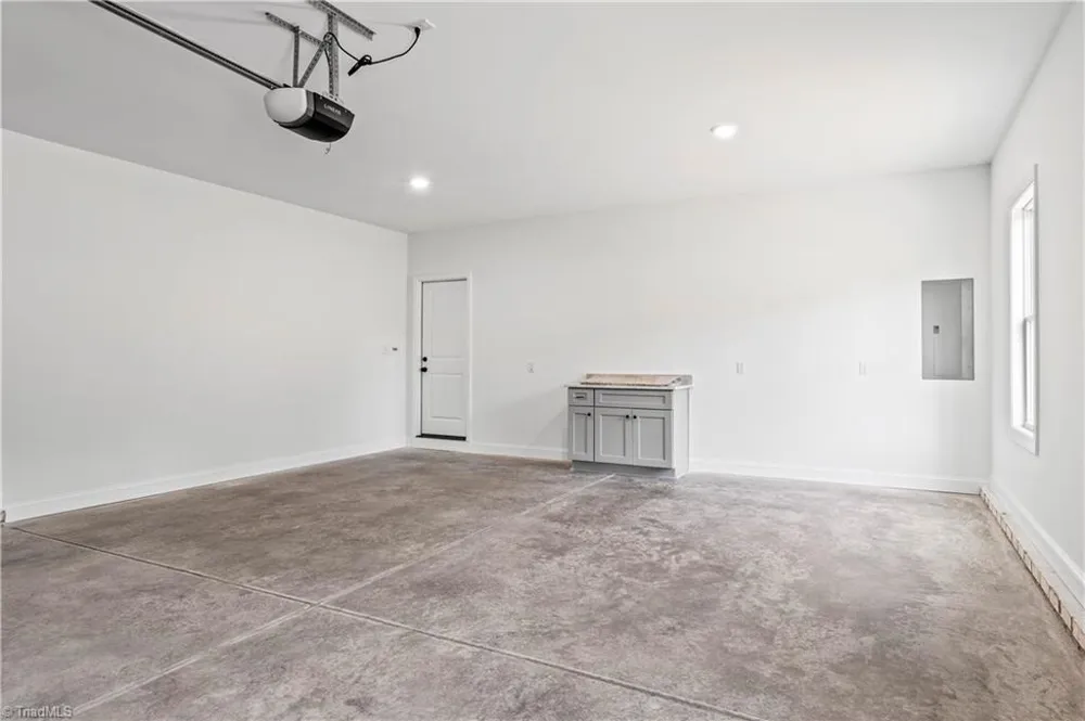2850 Leonard Road Lexington, NC 27295
