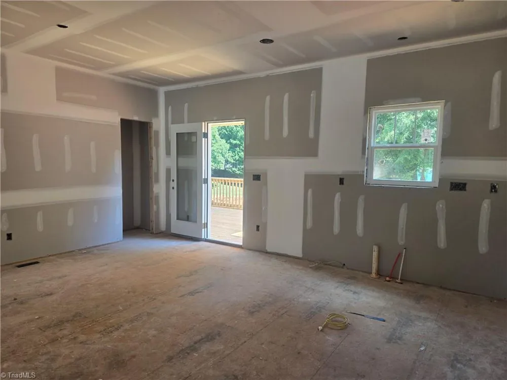 2850 Leonard Road Lexington, NC 27295