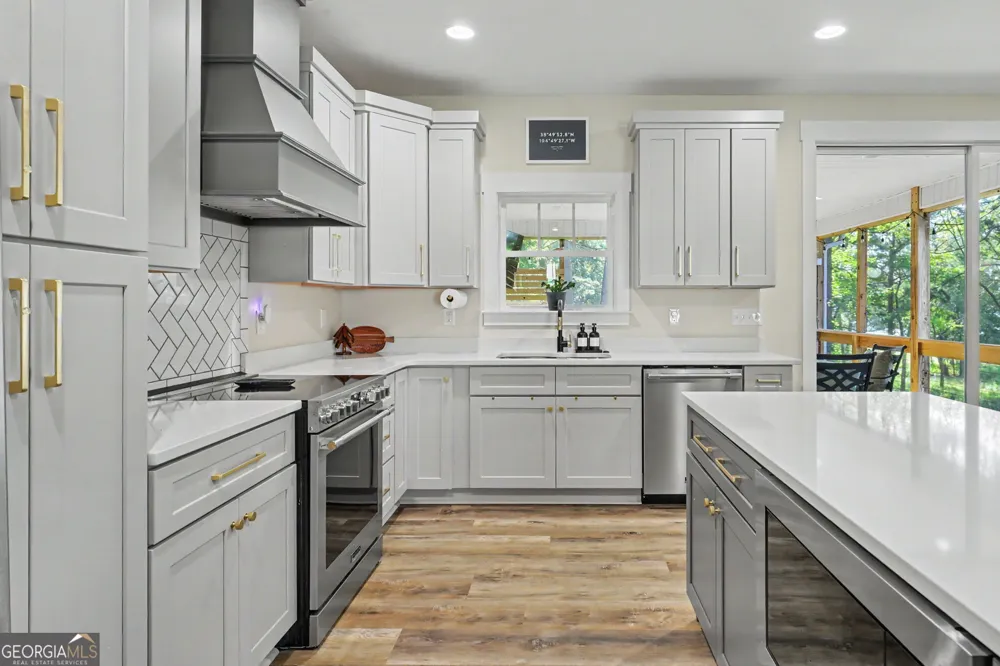 701 Coneross Creek RD Seneca, SC 29678