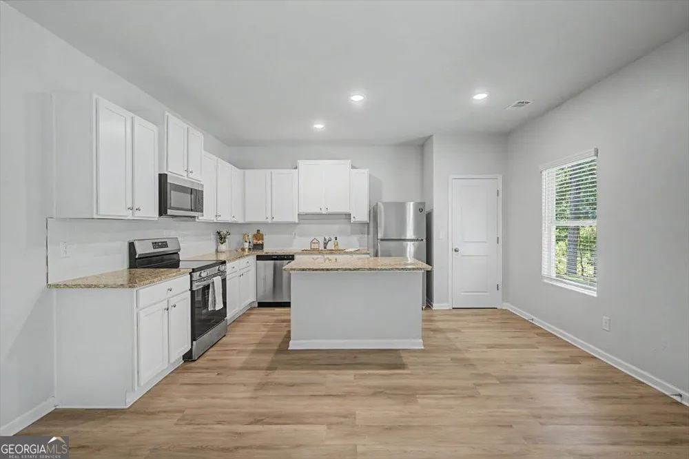 111 Woodside CT Temple, GA 30179
