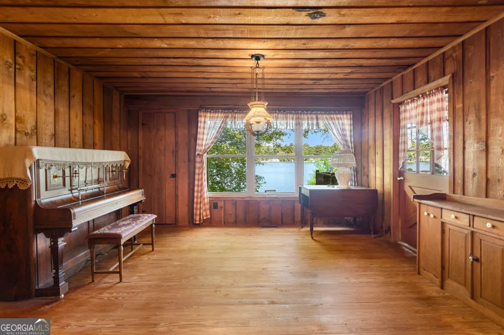 30 Peachtree DR Sharpsburg, GA 30277