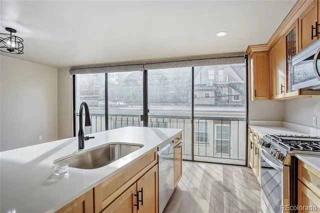 935 Pennsylvania Street #8 Denver, CO 80203