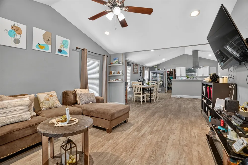 5712 Dana Drive Haltom City, TX 76117