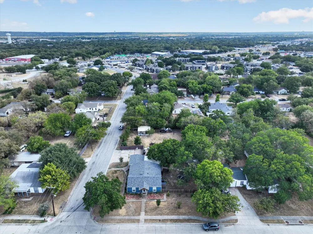 5712 Dana Drive Haltom City, TX 76117