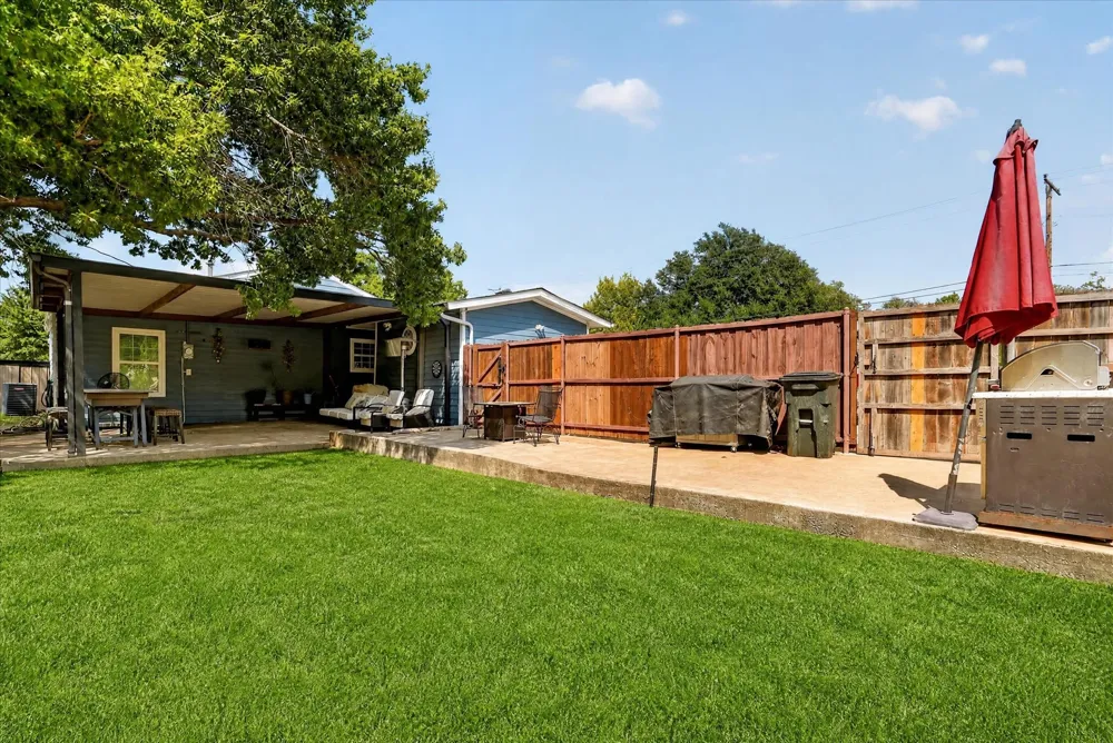 5712 Dana Drive Haltom City, TX 76117