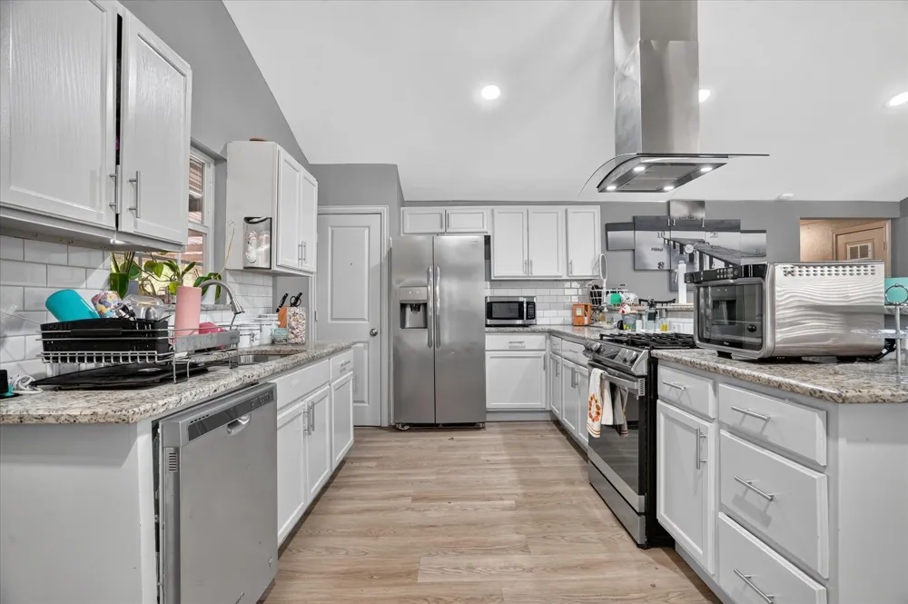 5712 Dana Drive Haltom City, TX 76117