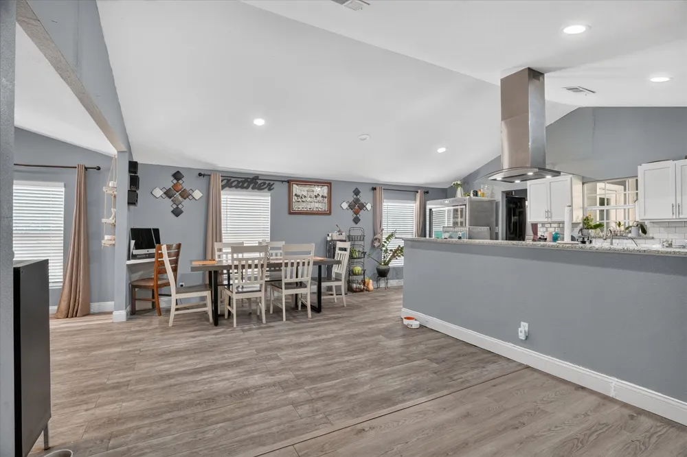 5712 Dana Drive Haltom City, TX 76117