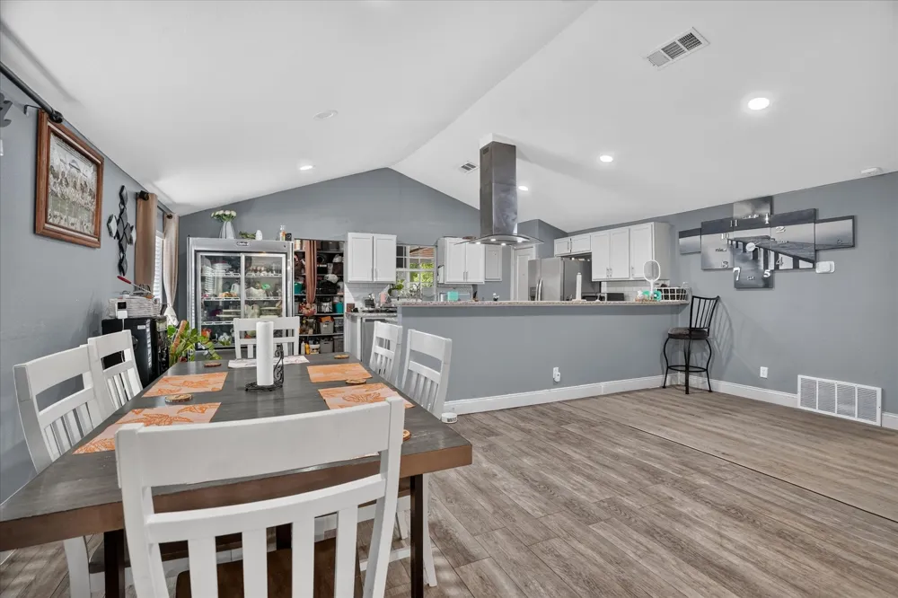 5712 Dana Drive Haltom City, TX 76117
