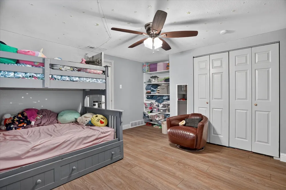 5712 Dana Drive Haltom City, TX 76117