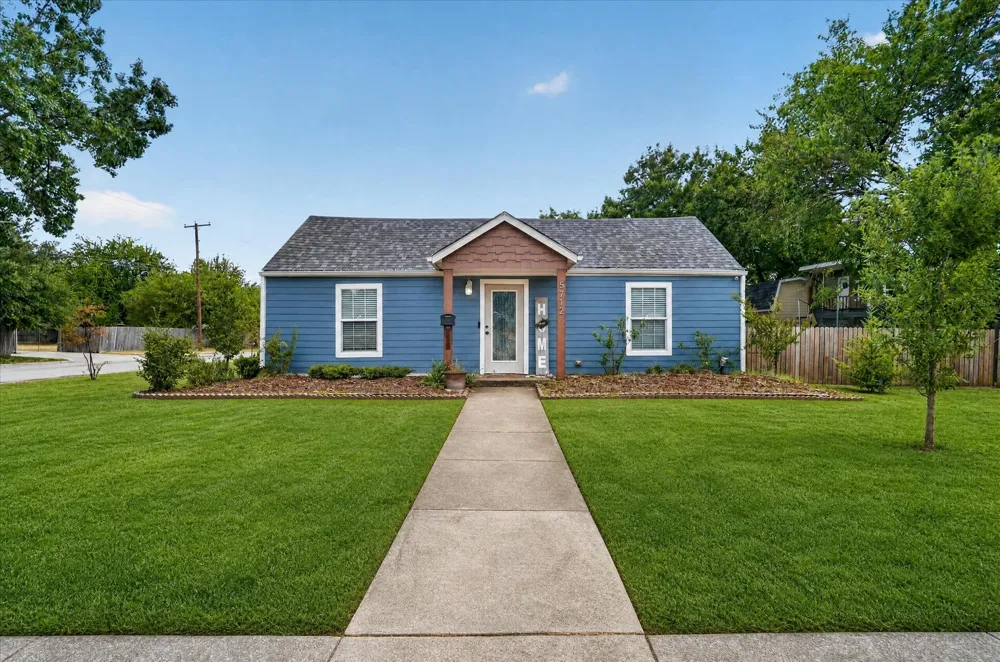 5712 Dana Drive Haltom City, TX 76117