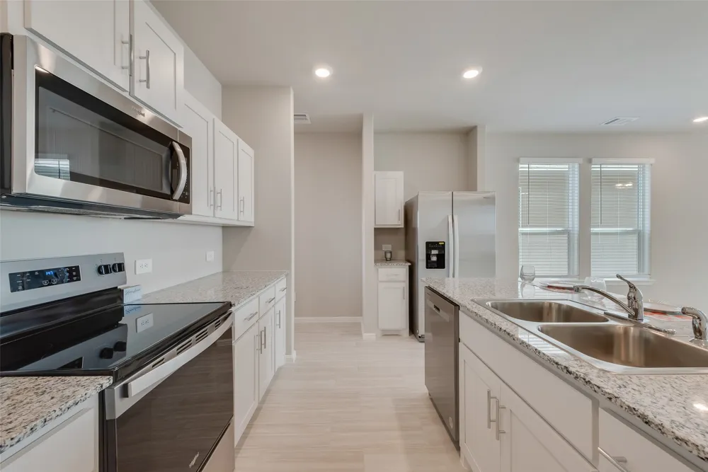 3029 Strawberry Farm Lane Fort Worth, TX 76140