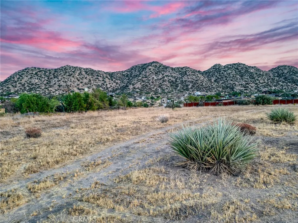 5430 Red Ryder Road Pioneertown, CA 92268