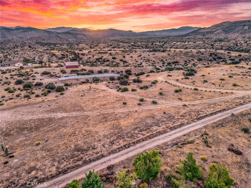 5430 Red Ryder Road Pioneertown, CA 92268
