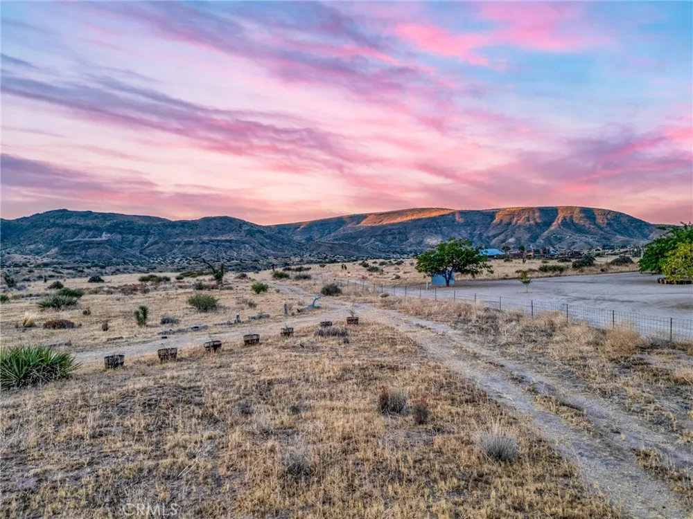 5430 Red Ryder Road Pioneertown, CA 92268