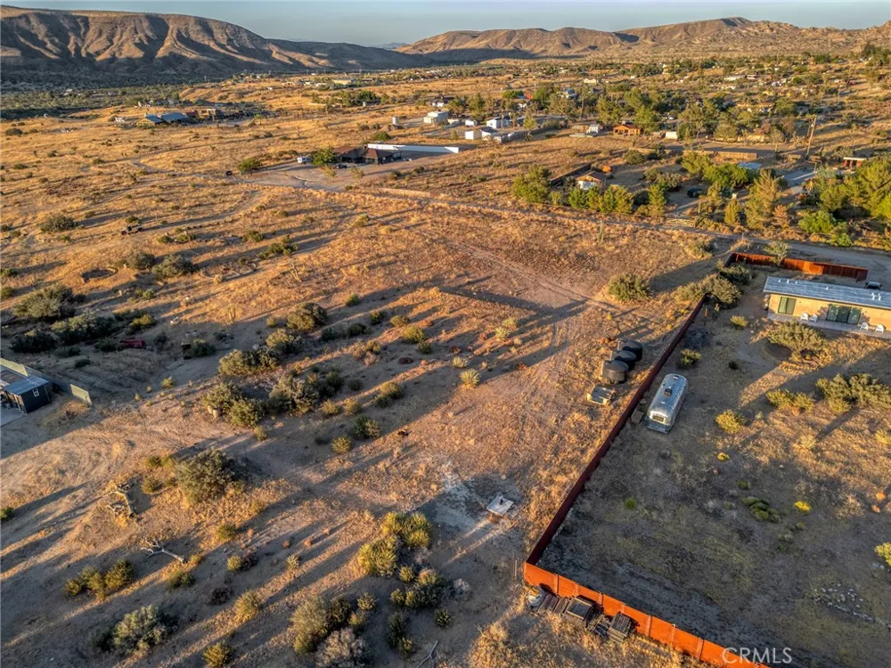 5450 Red Ryder Road Pioneertown, CA 92268