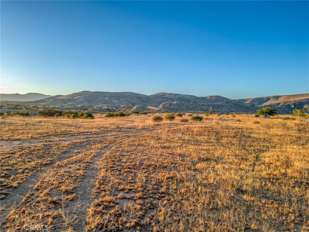5450 Red Ryder Road Pioneertown, CA 92268