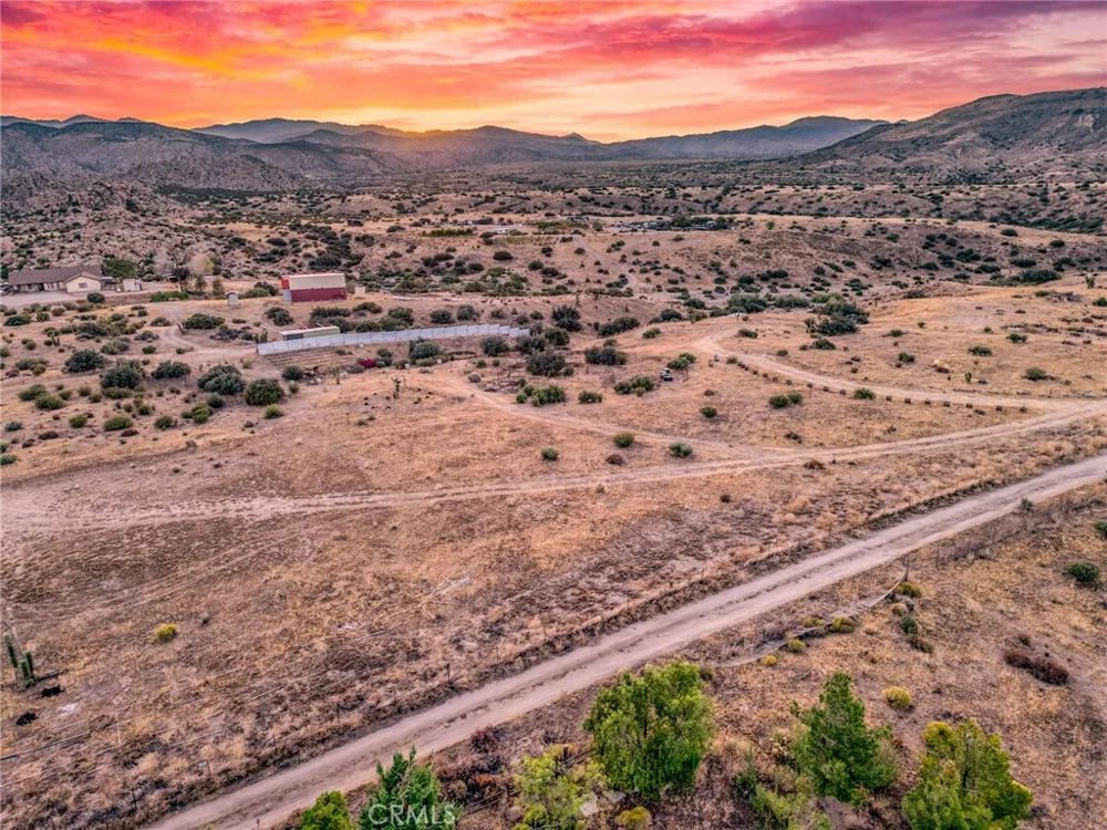 5450 Red Ryder Road Pioneertown, CA 92268