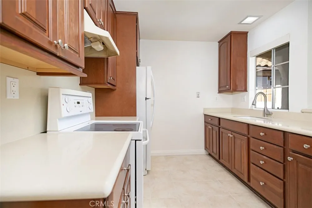 26121 La Real Mission Viejo, CA 92691