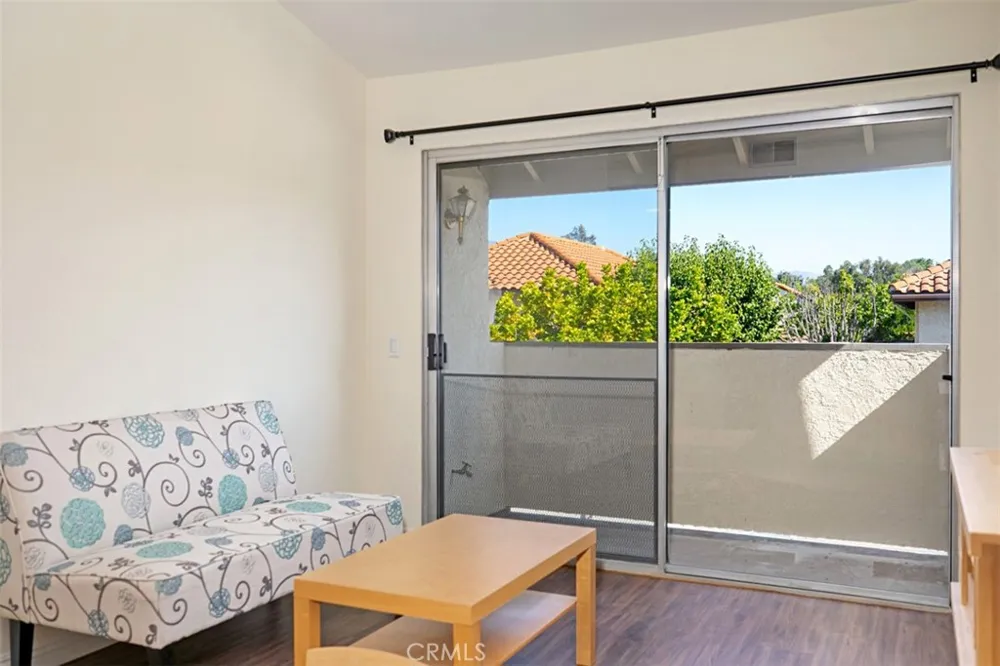 26121 La Real Mission Viejo, CA 92691