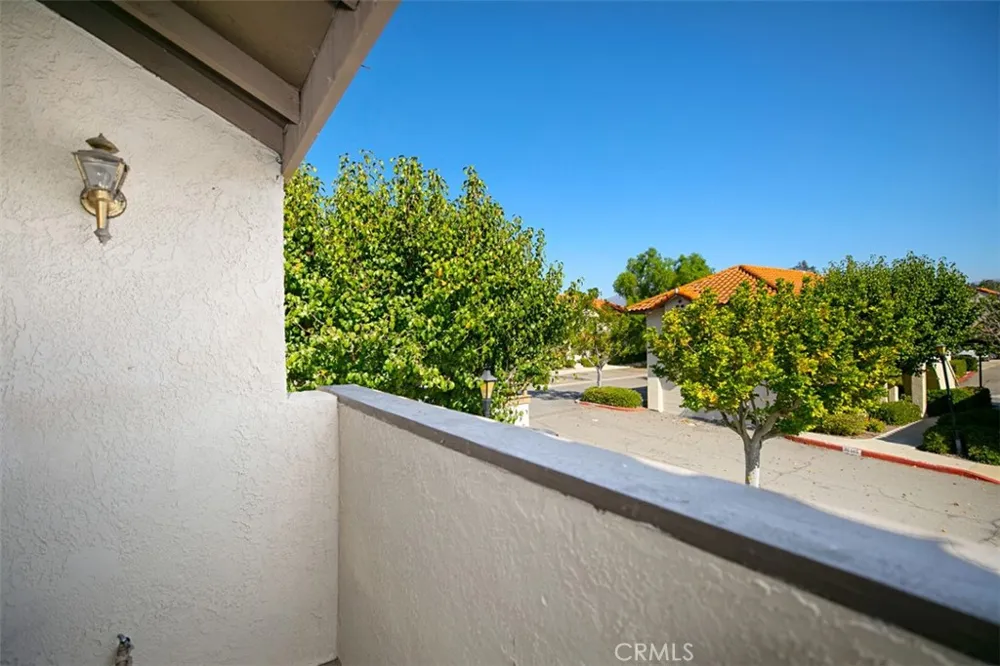 26121 La Real Mission Viejo, CA 92691
