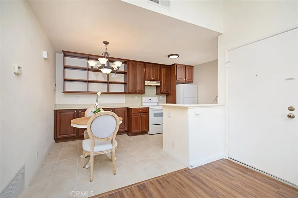 26121 La Real Mission Viejo, CA 92691