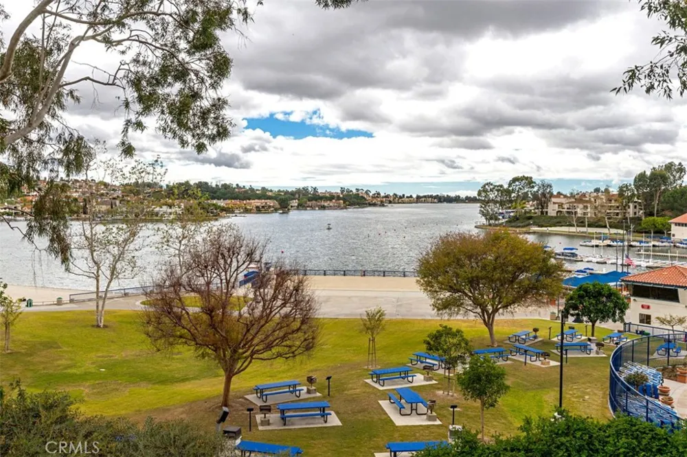 26121 La Real Mission Viejo, CA 92691