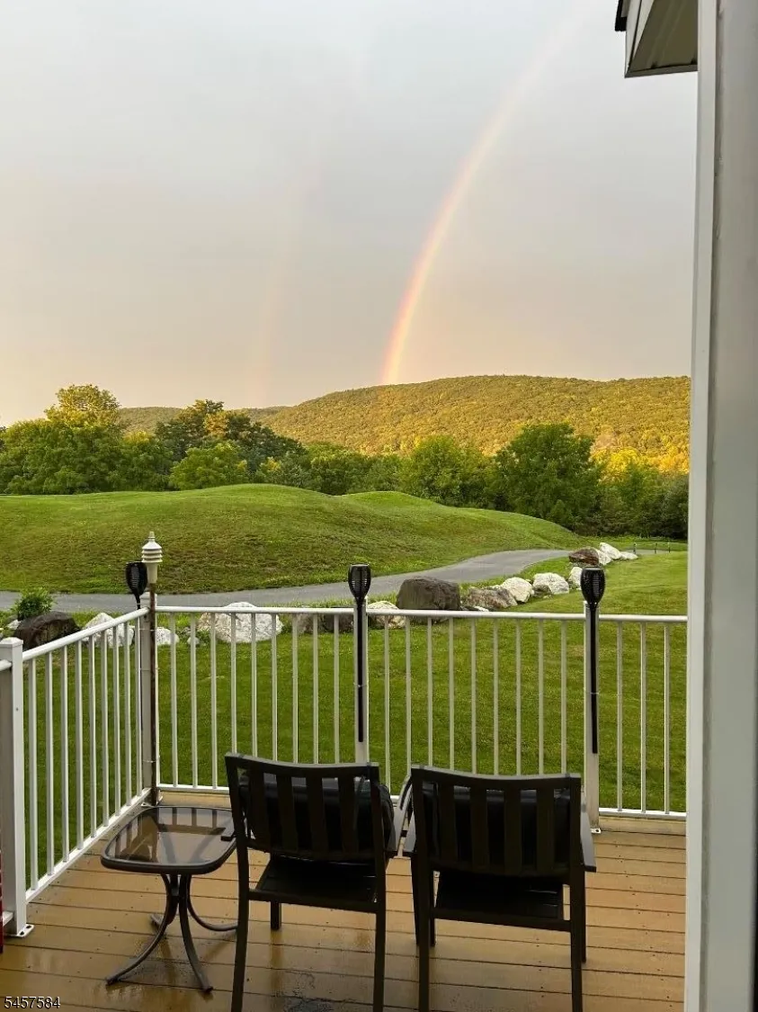 86 Briar Ct Hardyston, NJ 07419