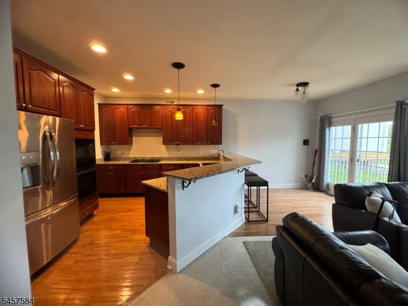 86 Briar Ct Hardyston, NJ 07419