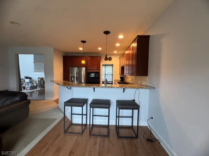 86 Briar Ct Hardyston, NJ 07419