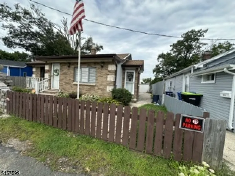 216 Hillcrest Ave Old Bridge, NJ 08879