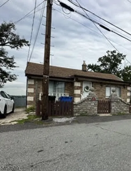 216 Hillcrest Ave Old Bridge, NJ 08879
