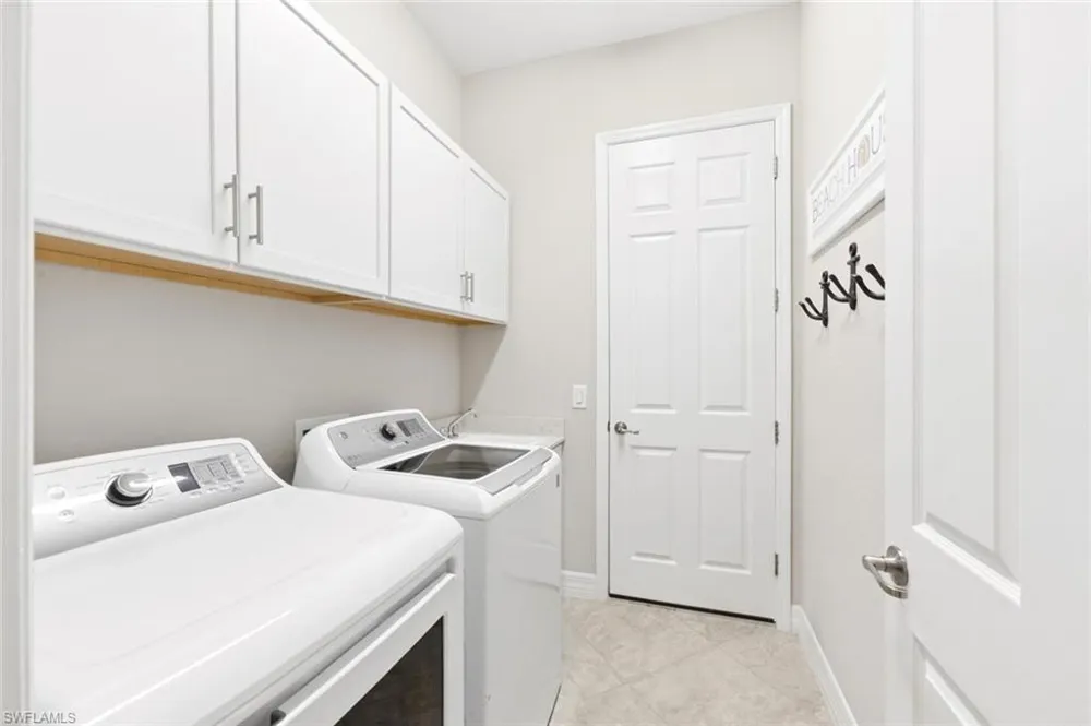 1831 Mustique Street Naples, FL 34120