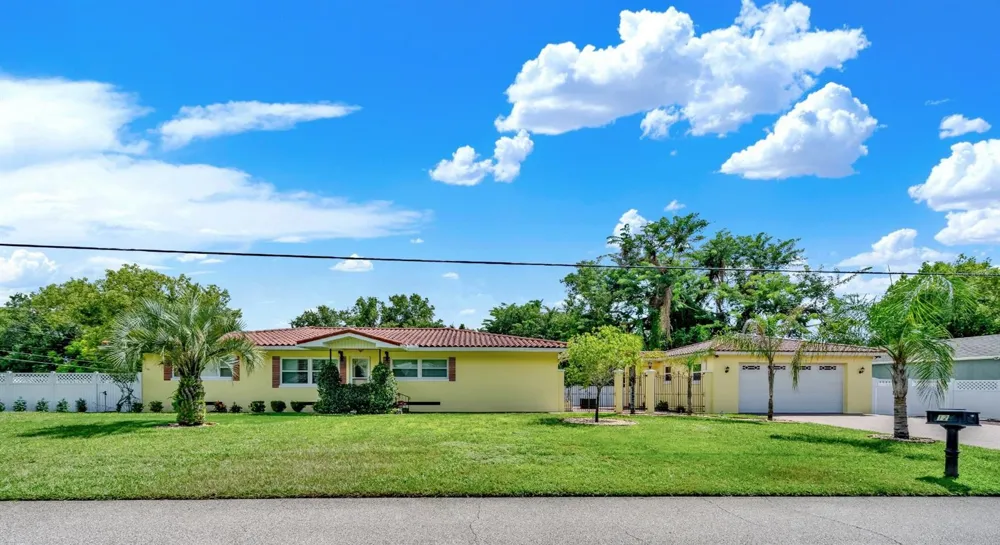 123 SUNRISE BOULEVARD Debary, FL 32713