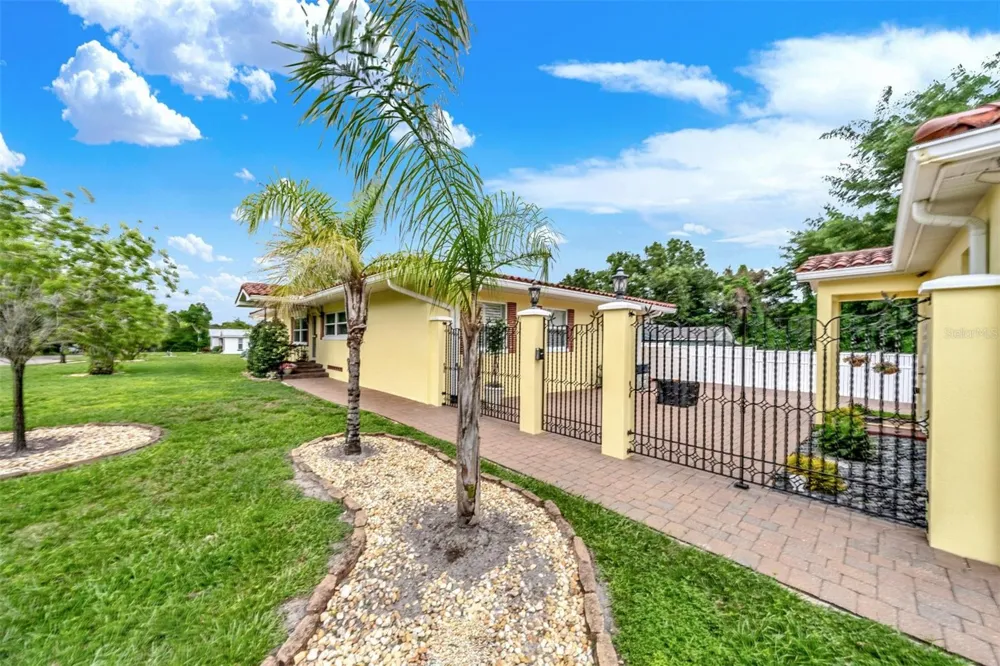 123 SUNRISE BOULEVARD Debary, FL 32713