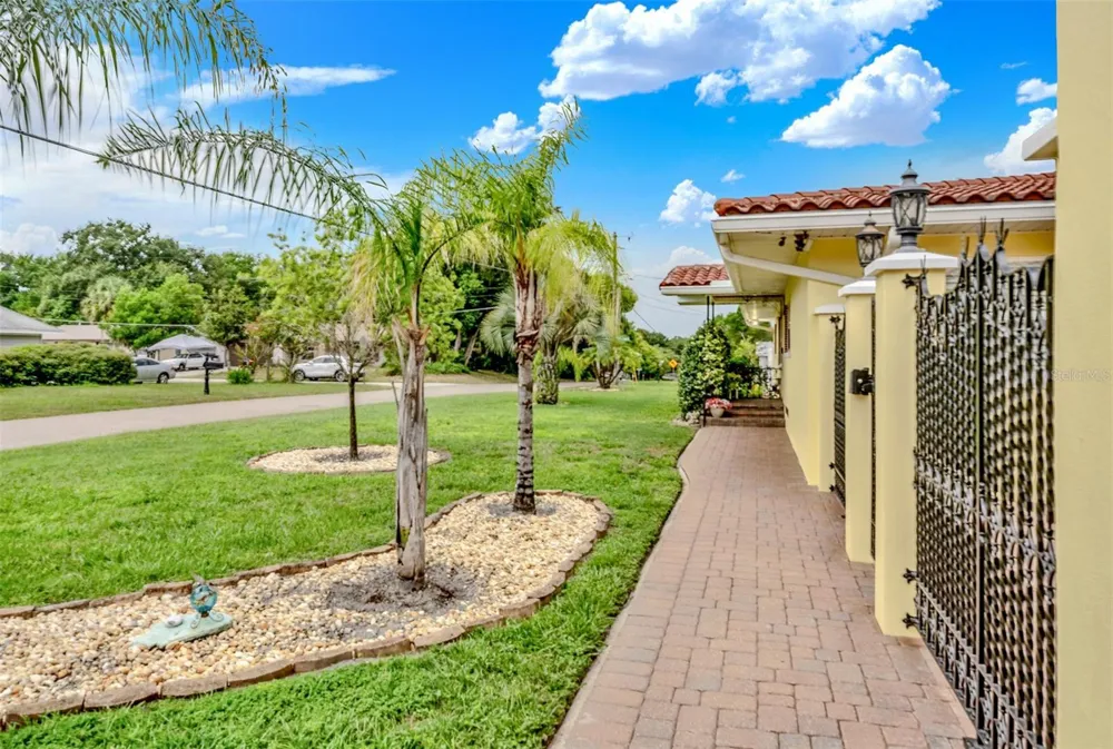 123 SUNRISE BOULEVARD Debary, FL 32713