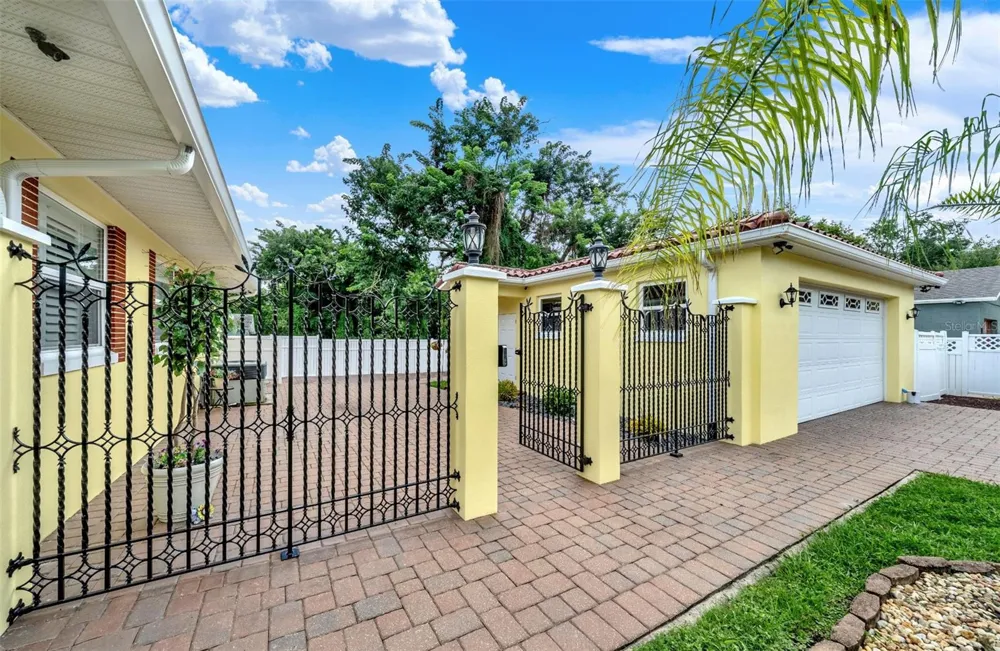 123 SUNRISE BOULEVARD Debary, FL 32713