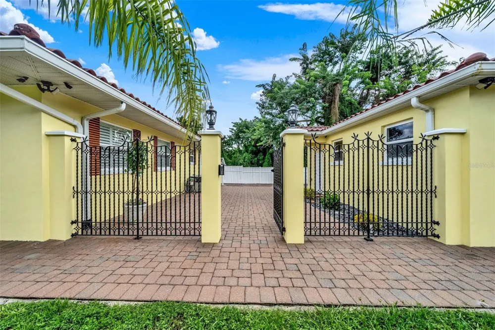 123 SUNRISE BOULEVARD Debary, FL 32713