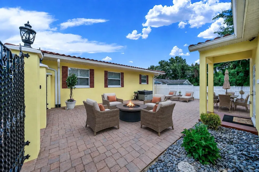 123 SUNRISE BOULEVARD Debary, FL 32713