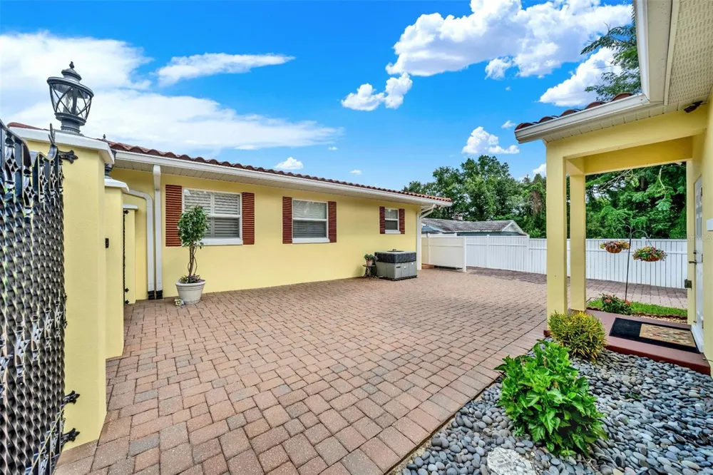 123 SUNRISE BOULEVARD Debary, FL 32713