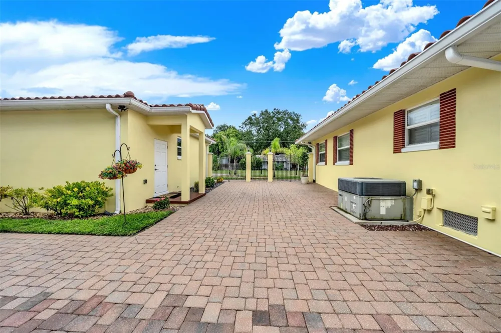 123 SUNRISE BOULEVARD Debary, FL 32713