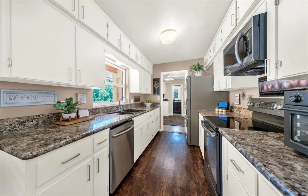 123 SUNRISE BOULEVARD Debary, FL 32713